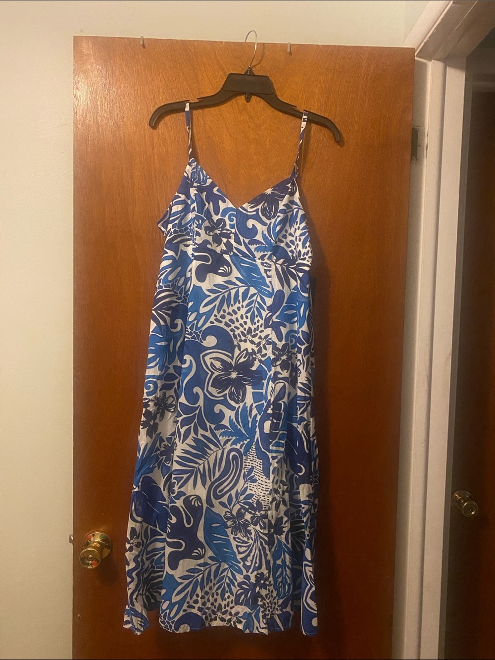 By & By Large Blue & White Tropical Print Dress
